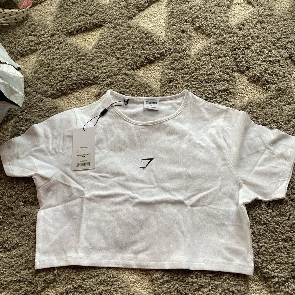 COPY - gymshark size medium crop tshirt